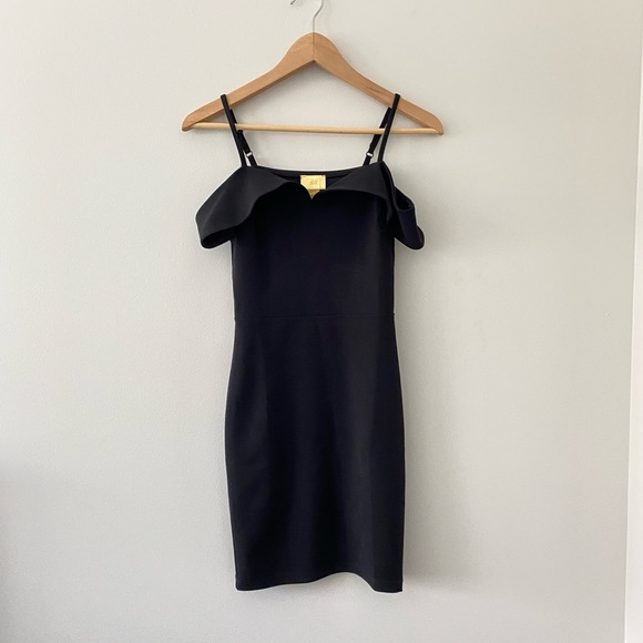 NWOT H&M Off-shoulder dress - Picture 1 of 3